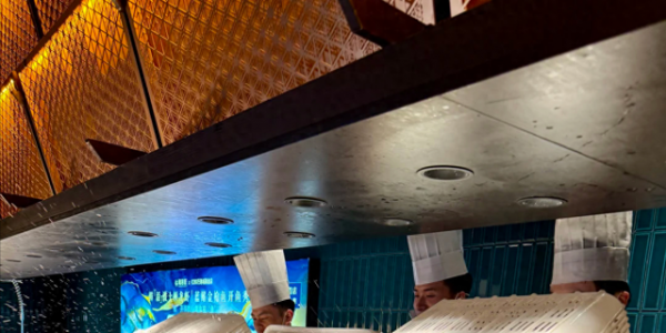 大批自助餐开始扛不住了，不是因为没生意，而是因为这个