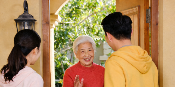 90岁奶奶的笑容，是我见过最珍贵的团圆