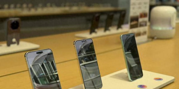 直击华为Mate 80系列开售首日：排队热，Pro Max版本最受欢迎