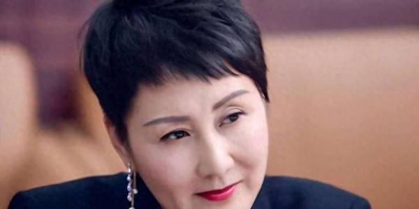 表面德高望重，背后一肚子“男盗女娼”！这3位名人，太让人意外