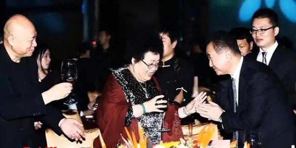 陈丽华的前丈夫叫王友发，但她的孩子们却都姓赵，令人费解