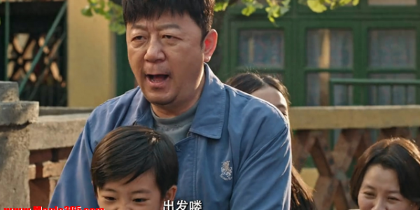 《生逢其时》《交锋》各看4集，一部狂追不停，一部直接弃剧！