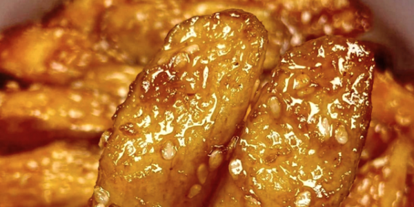 给娃冬季暖身，别总煮羊肉汤，三样温和食材，补气血脸色红