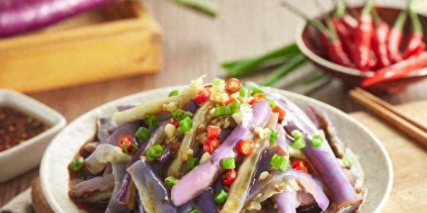 茄子的“公敌”，再爱也不可同食！越吃毛病越多，要注意了