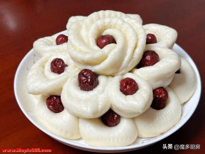 过年蒸花馍，蒸出新年好彩头！家常枣花馍零失败教程，新手轻松做