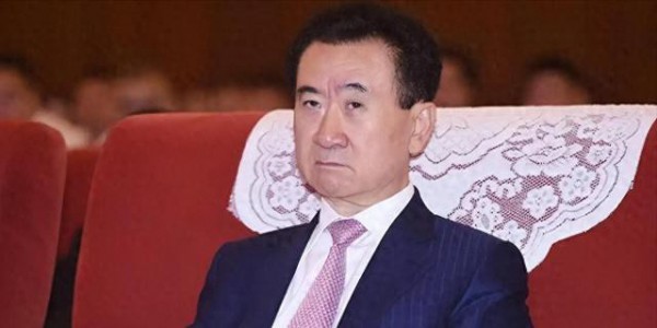 仅5天时间，2大“噩耗”接踵而来，王思聪王健林父子这下失算了！