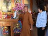 五台山和尚事件升级，丢了铁饭碗，网友曝内幕，扔米只是冰山一角