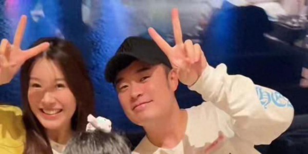 陈赫为9岁女儿庆生，到私密饭店吃万元日料，和张子萱亲热不避人