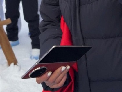 最强折叠屏来了？荣耀Magic V6堆料拉满，友商还怎么打？