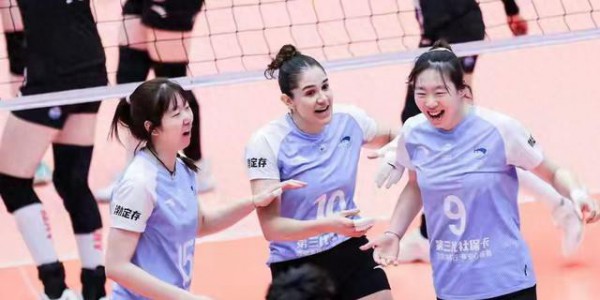 3-0！天津女排力克上海，王艺竹、娜塔莉娅爆发，小马丁拦网建功