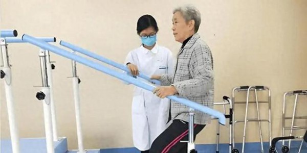 医生发现：坚持走路锻炼的老人，用不了多久，身体会迎来4变化