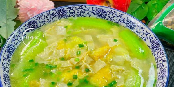 三伏天，少吃鸡鸭鱼肉多吃它，蛋白质含量极高，5块钱做一大碗