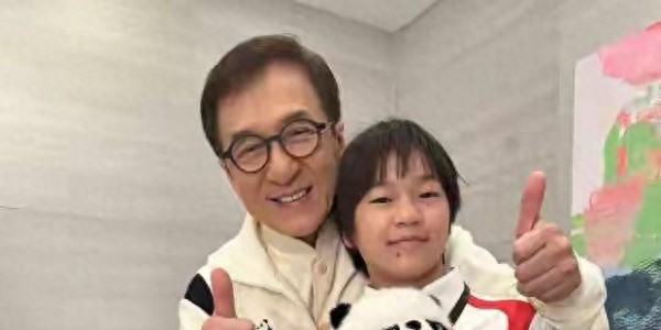 成龙邀请全红婵：找你拍电影免费行不行？全红婵高情商回应太绝了