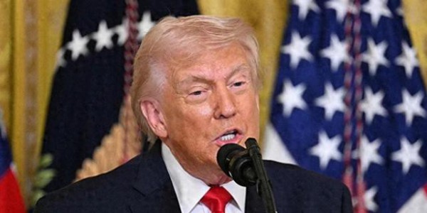 特朗普又要对中国加233%关税！话音刚落，中国的两大友国就行动了