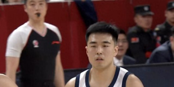 轰27+3+10！广东双小外苦苦支撑，张文逸5分成奇兵，3内线9犯隐患