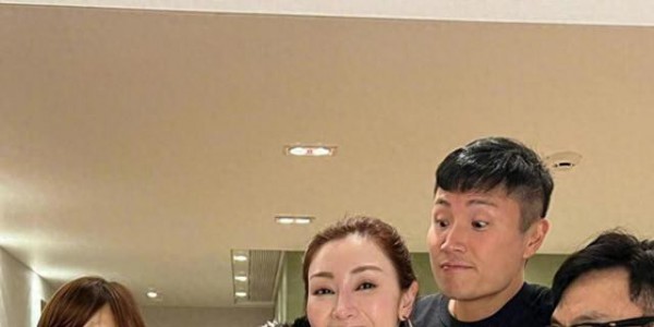 阔太李嘉欣高调庆生！穿polo衫+牛仔裤+毽子头，56岁美出新高度