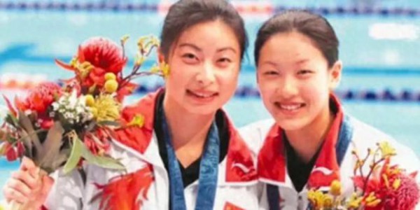 伏明霞和郭晶晶：明明仅相差三岁，却活成了两辈人的样子!