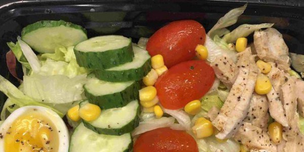 “漂亮饭”凉了？从排队3小时到打5折没人吃，餐饮网红栽在哪了