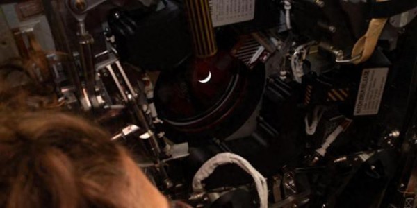 “阿耳忒弥斯2号”宇航员讲述绕月任务“惊心时刻”