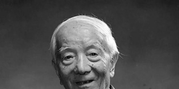 一路走好，朱镕基刚走，又一功勋离世，享年105岁，死因太心痛