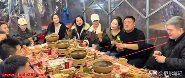 赵本山儿子请客吃砂锅，在暖棚里凑桌显寒酸，宋晓峰喝到鼻脸通红