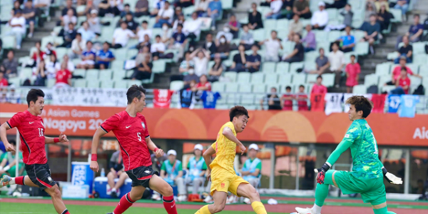 一场2-1，亚运会首个决赛诞生！中国队被一个角球坑了，仍创历史
