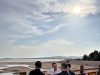 马云现身西北！两鬓斑白下地种树浇水，和农民席地吃西瓜接地气