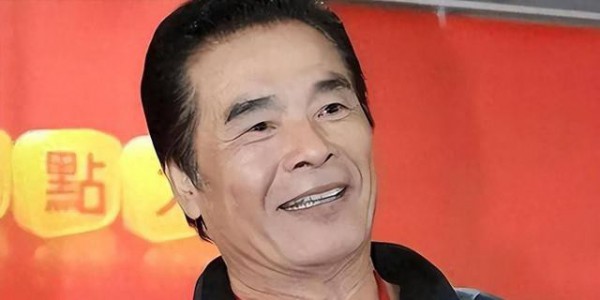 “6个老婆”同住一屋，每人每月7万零花钱，71岁又娶第七房小娇妻