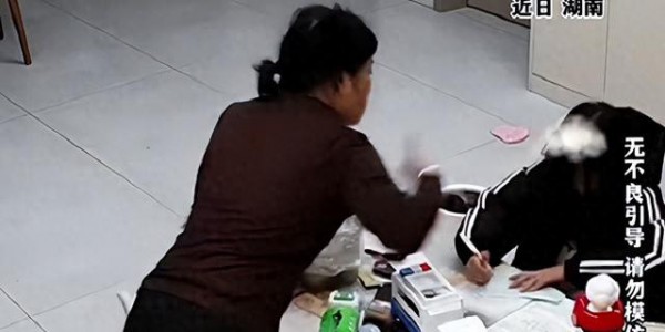 留守女孩凌晨学习，被奶奶狂扇巴掌后续：妈妈哭了一夜，父亲发声