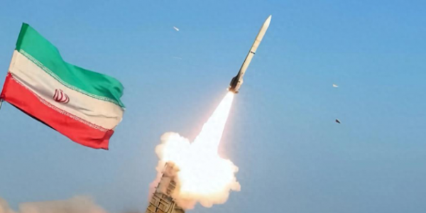 第17波反击！伊朗导弹越打越高级，美军驱逐舰起火，3套萨德被炸