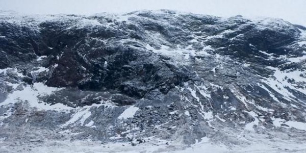 美国专家哀悼：我们疯抢格陵兰稀土，竟然被一把＂中国锁＂卡死