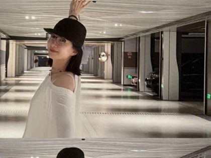 不查不知道，一查吓一跳！40岁住千万大豪宅的江疏影，私下有多壕