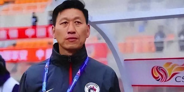 64岁国足名宿：移居日本保留中国籍，娶日本妻子，儿子效力东京队