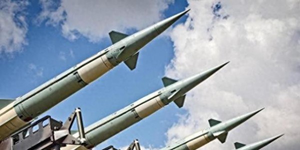 中东实战打出真相！伊朗越猛越显中国实力，美军彻底慌了神