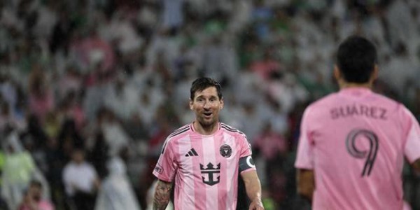 球王之争，梅西还是其他？足坛第一人的终极谜题