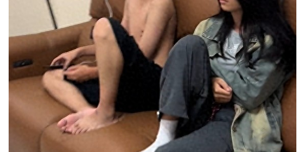 儿女双全成烦恼？一个不上班一个不上学，妈妈看着俩人就上火