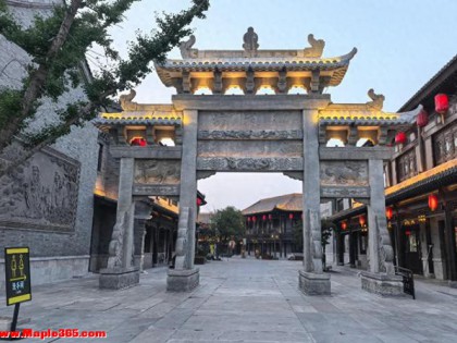 山东这座“假古城”火了，斥巨资打造不收门票，来了就不想走