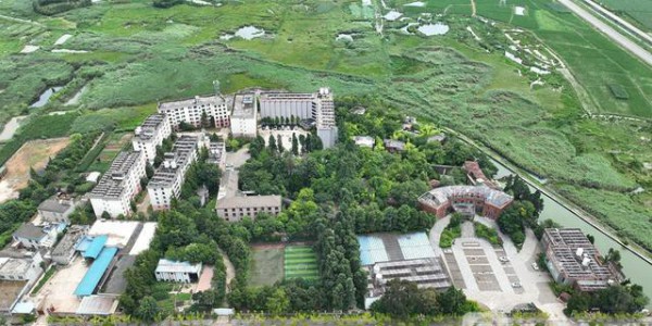 逃离高温！师宗天然“空调房”，外地游客一住就是三个月