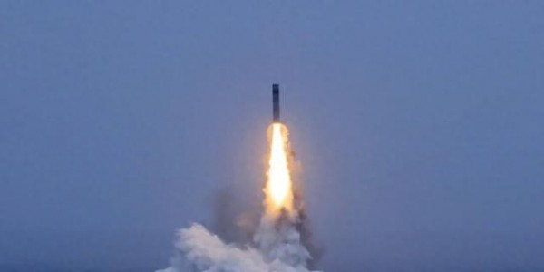 中国潜射导弹直飞太平洋!海基核力量历史性跨越，深海底牌亮了