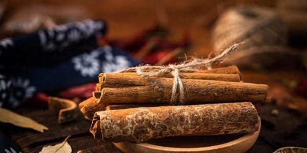 两种性质不同的中药放在一起煎煮，到底会不会互相牵制？