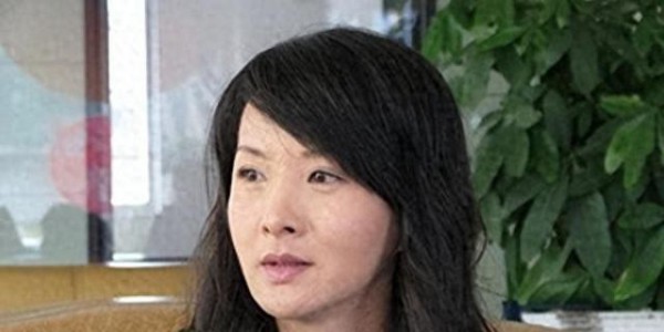 吃里扒外！定居美国13年，回国捞金惨遭“驱逐”，53岁活成了笑话