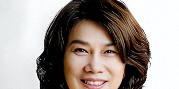 官媒发声！没想到，2026才刚过半，董明珠竟在欧洲发了笔"横财"