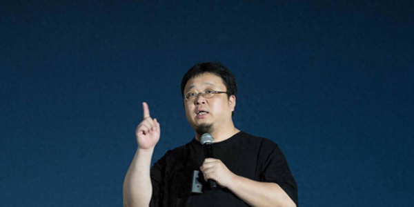 风向变了？贾国龙表态不到1天，人民日报第三次发文，点名罗永浩