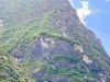 拿生命当流量筹码虎跳峡悬崖骑行情何以堪多方紧急喊停该好好管管