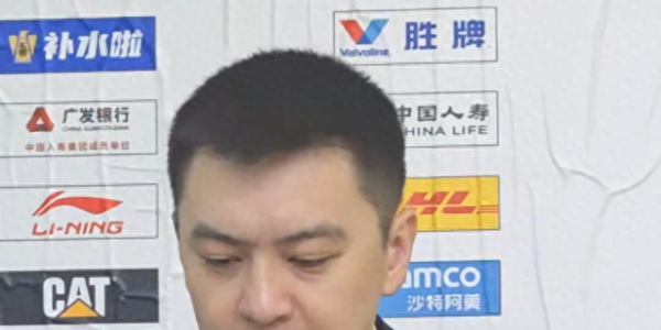 溃败新疆杨鸣发布会直指外援实力问题，杨鸣申请离职冲上热搜！