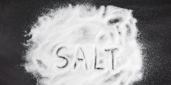 “无咸不欢”要不得！长期高盐饮食的危害，你可能一个都不知道