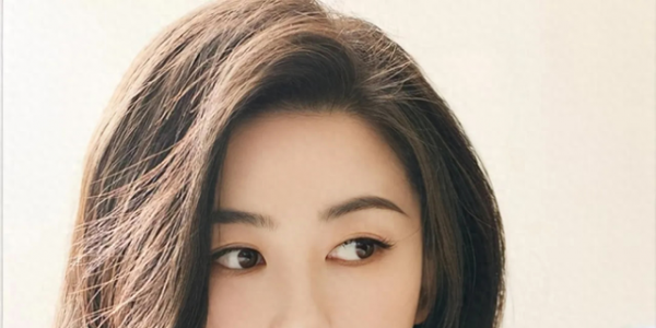 演员朱珠早期图片流出，反差巨大令人唏嘘，原来你是这样的朱珠！