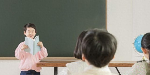 那个攥紧拳头的小东西，教会了我什么叫“顺势养育”