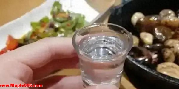 广西农村50岁男子，坚持20年每天喝2两“散酒”，如今身体变啥样