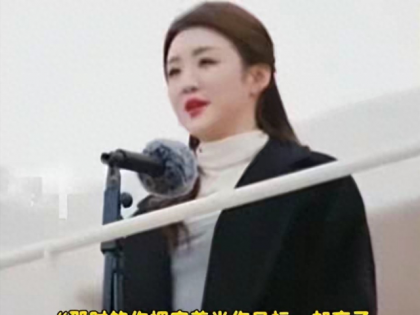 30岁陈梦彻底放开，米兰冰雪境大秀身材，和黄晓明不愧是明星兄妹